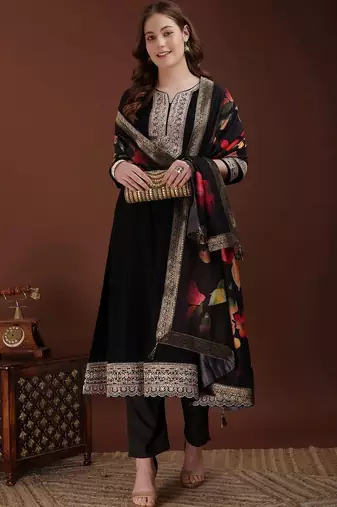 women floral embroidered regular kurta with trousers & with dupatta