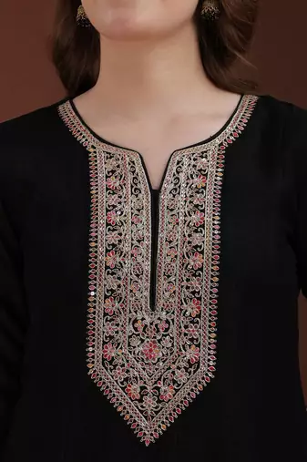 women floral embroidered regular kurta with trousers & with dupatta