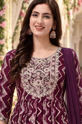 women printed regular kurta with trousers & with dupatta