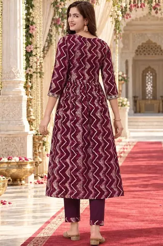 women printed regular kurta with trousers & with dupatta