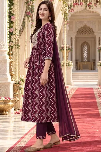 women printed regular kurta with trousers & with dupatta