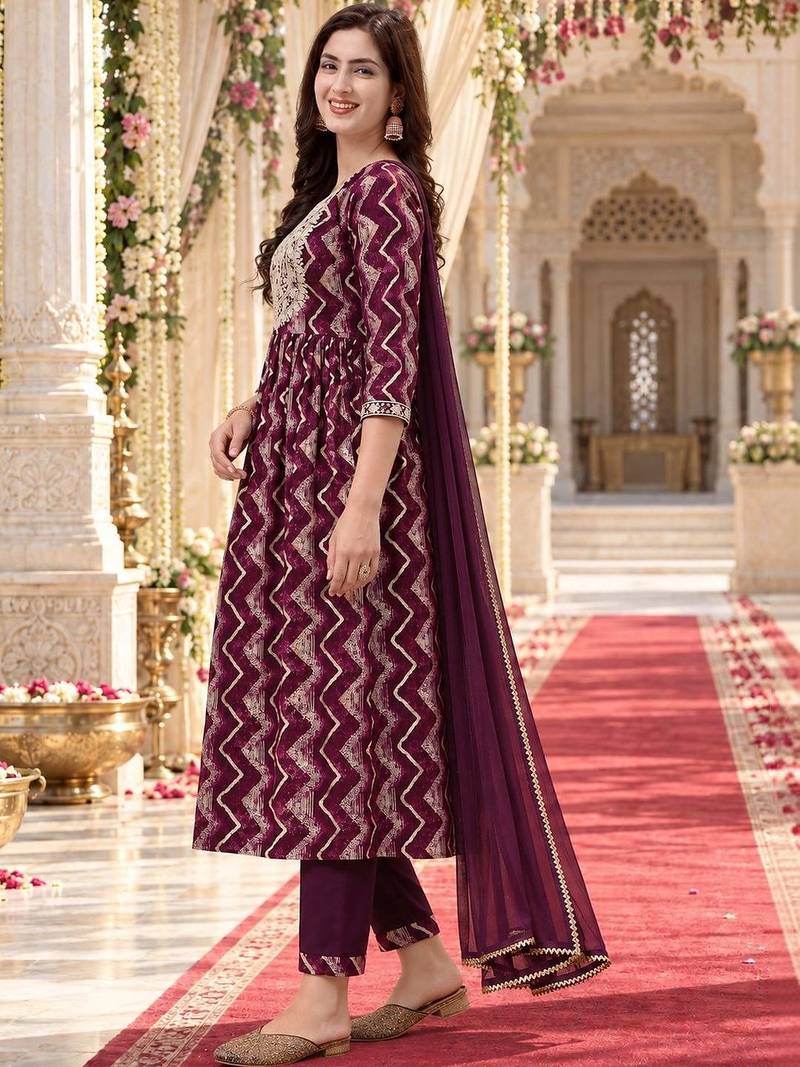 women printed regular kurta with trousers & with dupatta