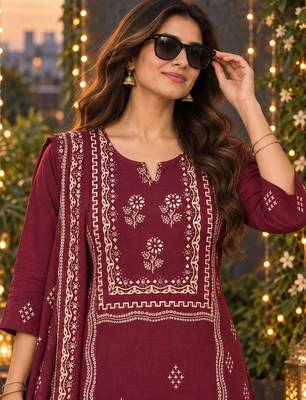 women ethnic motifs printed regular  cotton kurta with trousers & with dupatta 2
