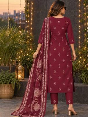 women ethnic motifs printed regular  cotton kurta with trousers & with dupatta 3