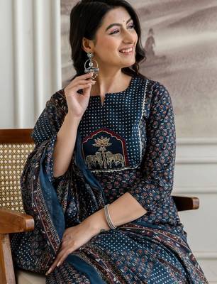 women ethnic motifs printed regular  cotton kurta with palazzos & with dupatta 2