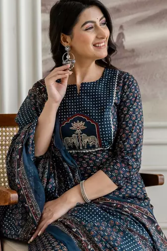 women ethnic motifs printed regular  cotton kurta with palazzos & with dupatta