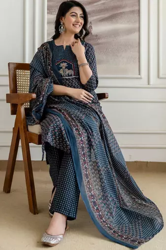 women ethnic motifs printed regular  cotton kurta with palazzos & with dupatta