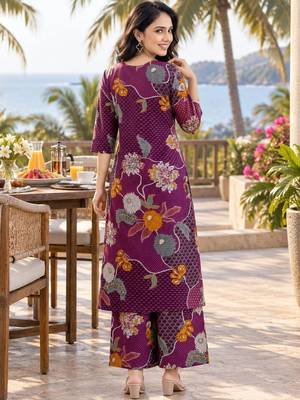 women floral printed regular kurta with palazzos 4