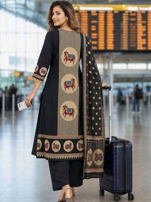 women ethnic motifs printed regular  cotton kurta with palazzos & with dupatta 4
