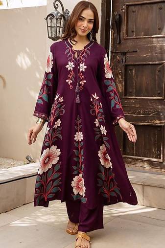 women floral printed regular  cotton kurta with trousers