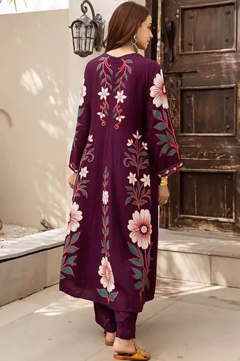 women floral printed regular  cotton kurta with trousers