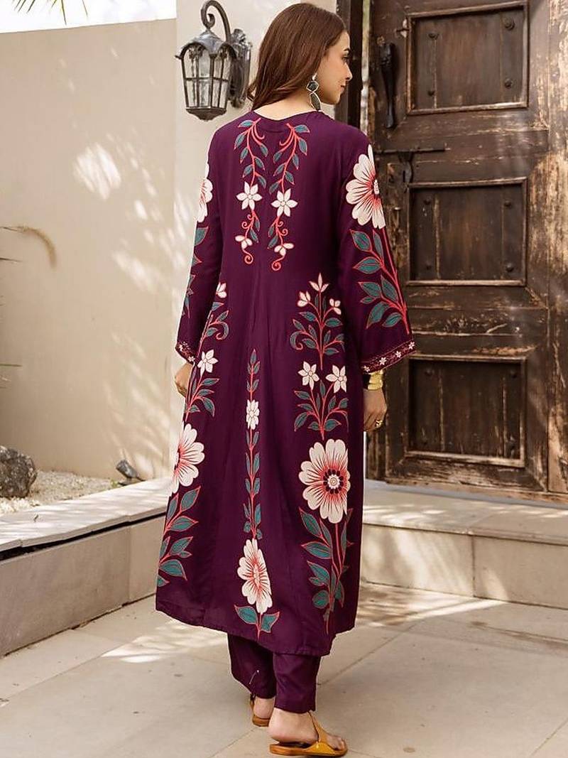 women floral printed regular  cotton kurta with trousers