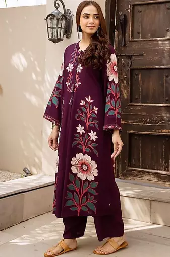 women floral printed regular  cotton kurta with trousers