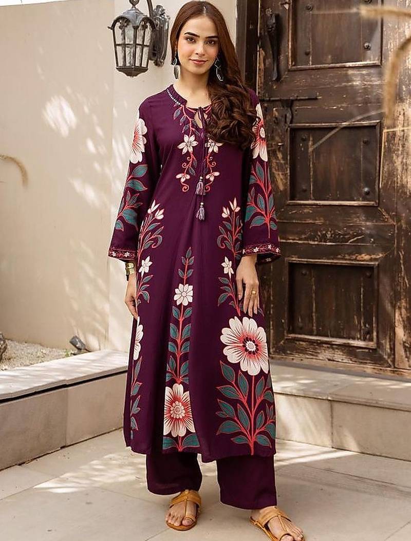 women floral printed regular  cotton kurta with trousers