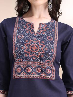 women ethnic motifs printed regular  cotton kurta with trousers & with dupatta 5