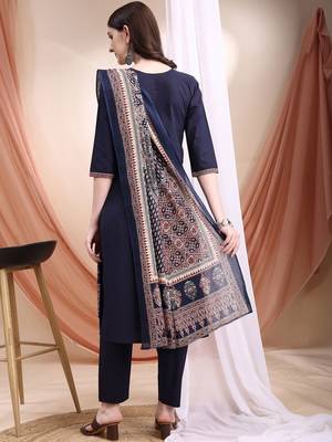 women ethnic motifs printed regular  cotton kurta with trousers & with dupatta 7