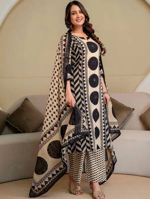 women printed regular  cotton kurta with palazzos & with dupatta 2