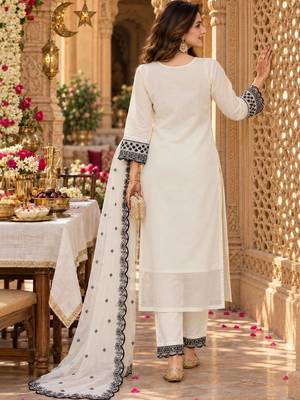 women ethnic motifs embroidered regular thread work kurta with trousers & with dupatta 2
