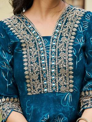 women floral printed panelled thread work kurta with trousers & with dupatta 2