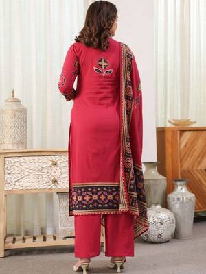 women ethnic motifs printed regular  cotton kurta with palazzos & with dupatta 2