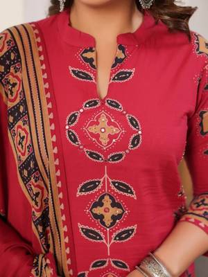 women ethnic motifs printed regular  cotton kurta with palazzos & with dupatta 3