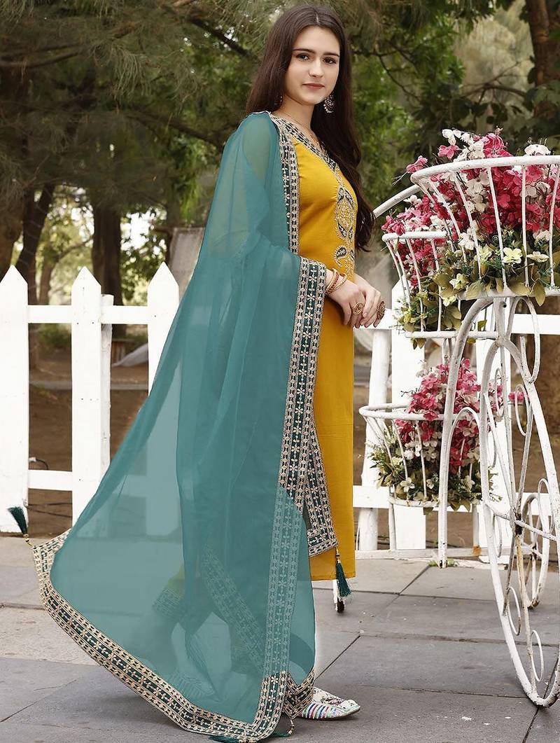 women paisley embroidered regular thread work chanderi cotton kurta set