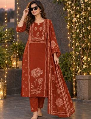 women ethnic motifs printed regular  cotton kurta with trousers & with dupatta 1