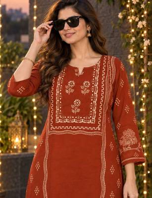 women ethnic motifs printed regular  cotton kurta with trousers & with dupatta 4