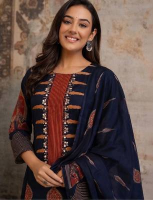 women ethnic motifs printed regular mirror work  cotton kurta with palazzos & with dupatta 4