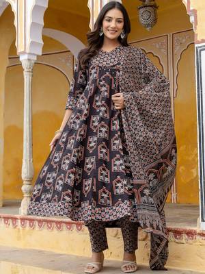 women ethnic motifs printed regular sequinned  cotton kurta with trousers & with dupatta 1