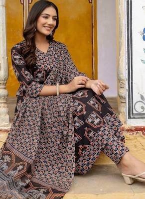 women ethnic motifs printed regular sequinned  cotton kurta with trousers & with dupatta 4