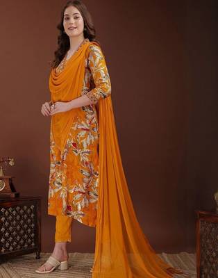 embroidered & floral printed kurta with pant & dupatta 2