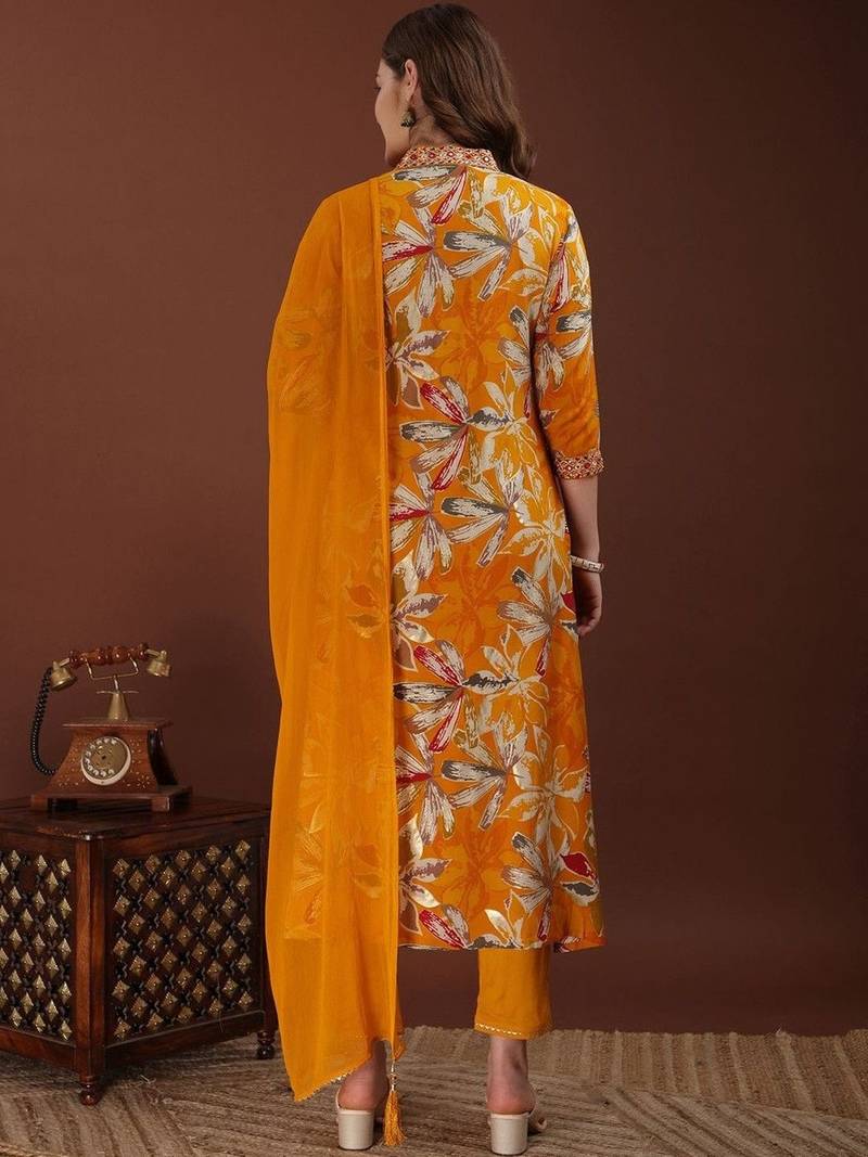 embroidered & floral printed kurta with pant & dupatta