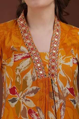 embroidered & floral printed kurta with pant & dupatta