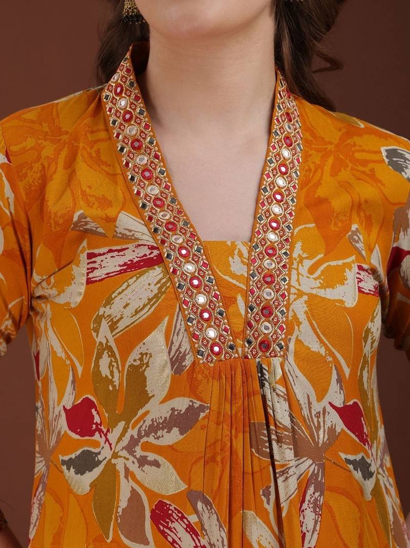 embroidered & floral printed kurta with pant & dupatta
