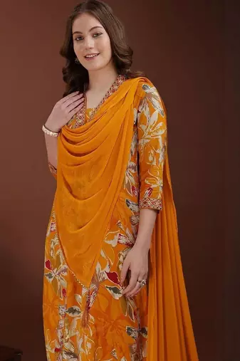 embroidered & floral printed kurta with pant & dupatta