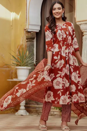 women floral printed pleated  cotton kurta with trousers & with dupatta