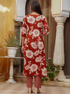 women floral printed pleated  cotton kurta with trousers & with dupatta 4