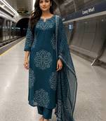 women printed regular  cotton kurta with trousers & with dupatta