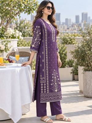 women ethnic motifs printed regular  cotton kurta with trousers & with dupatta 2