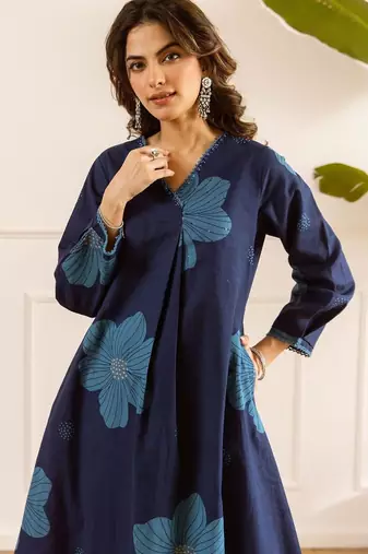 women floral printed regular  cotton kurta with palazzos