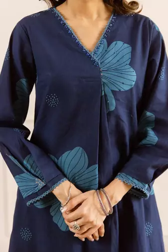 women floral printed regular  cotton kurta with palazzos