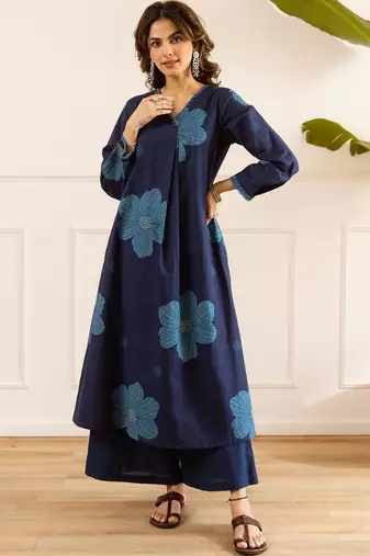 women floral printed regular  cotton kurta with palazzos