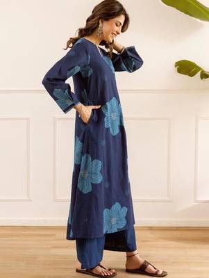 women floral printed regular  cotton kurta with palazzos 6