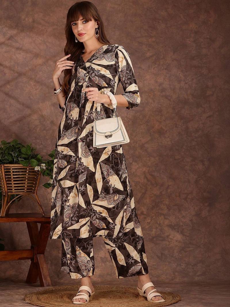 women ethnic motifs printed regular kurta with palazzos