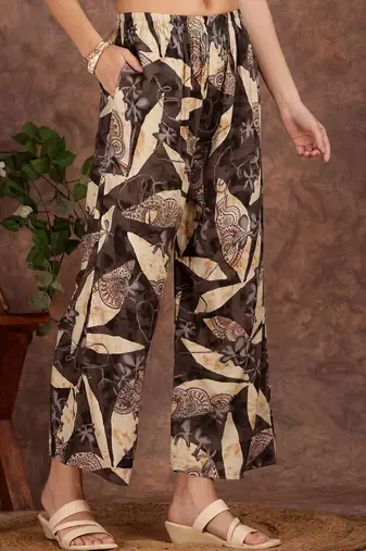 women ethnic motifs printed regular kurta with palazzos