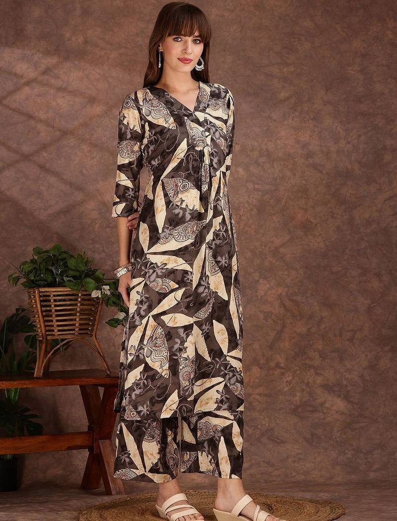 women ethnic motifs printed regular kurta with palazzos