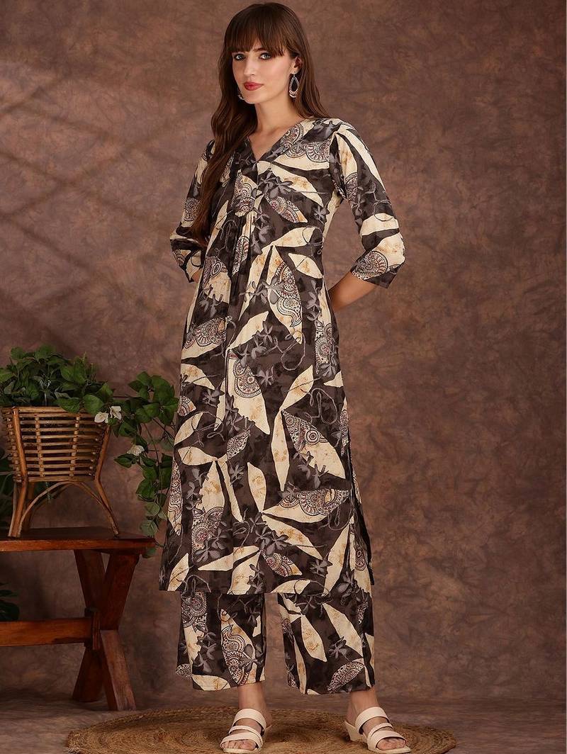 women ethnic motifs printed regular kurta with palazzos