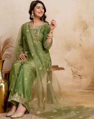 women embroidered regular kurta with palazzos & with dupatta 3