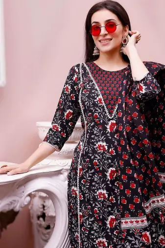 women floral printed regular  cotton kurta with trousers & with dupatta
